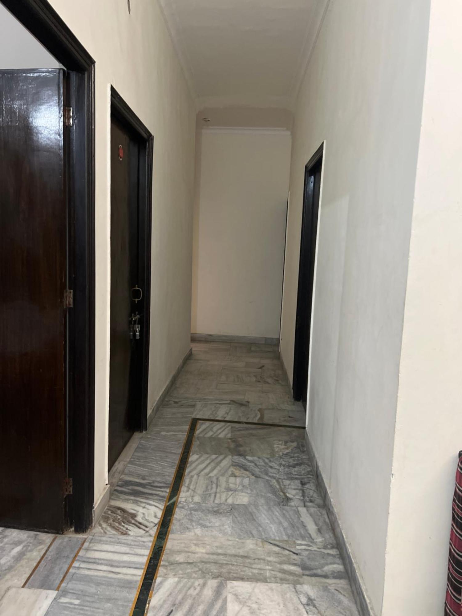 Raja Guest House -- Jalandhar Railway Station -- For Family, Couples, Travellers Eksteriør bilde