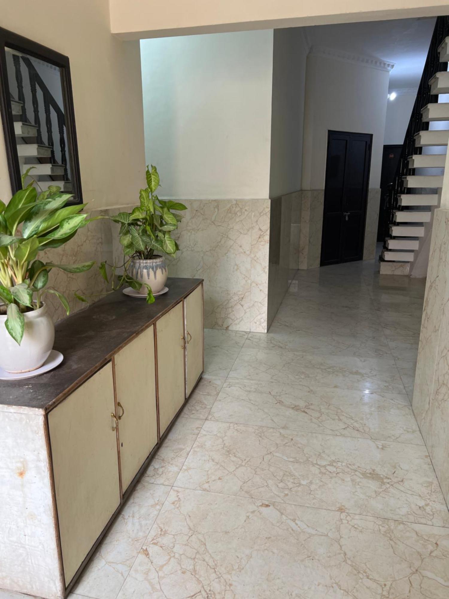 Raja Guest House -- Jalandhar Railway Station -- For Family, Couples, Travellers Eksteriør bilde