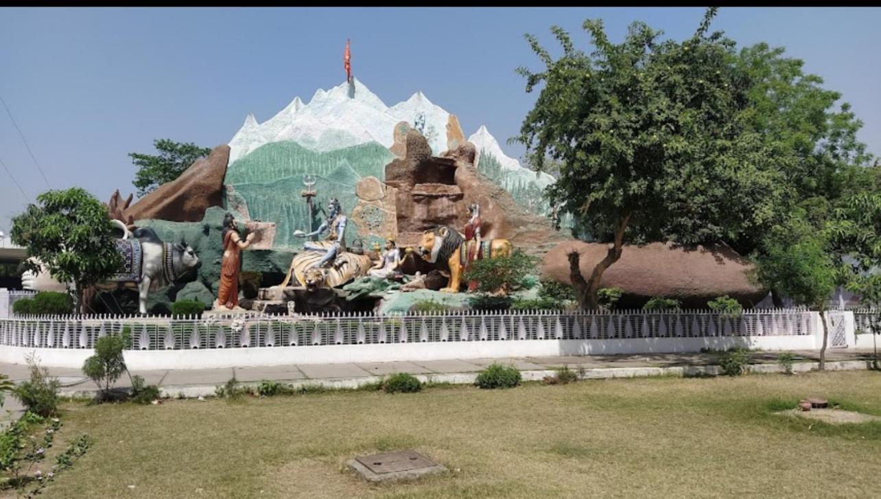 Raja Guest House -- Jalandhar Railway Station -- For Family, Couples, Travellers Eksteriør bilde