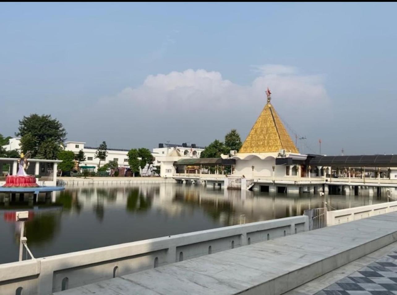 Raja Guest House -- Jalandhar Railway Station -- For Family, Couples, Travellers Eksteriør bilde